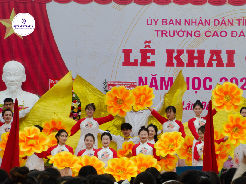 Một trong những tiết mục ấn tượng tại Lễ Khai Giảng trường Cao đẳng Đà Lạt