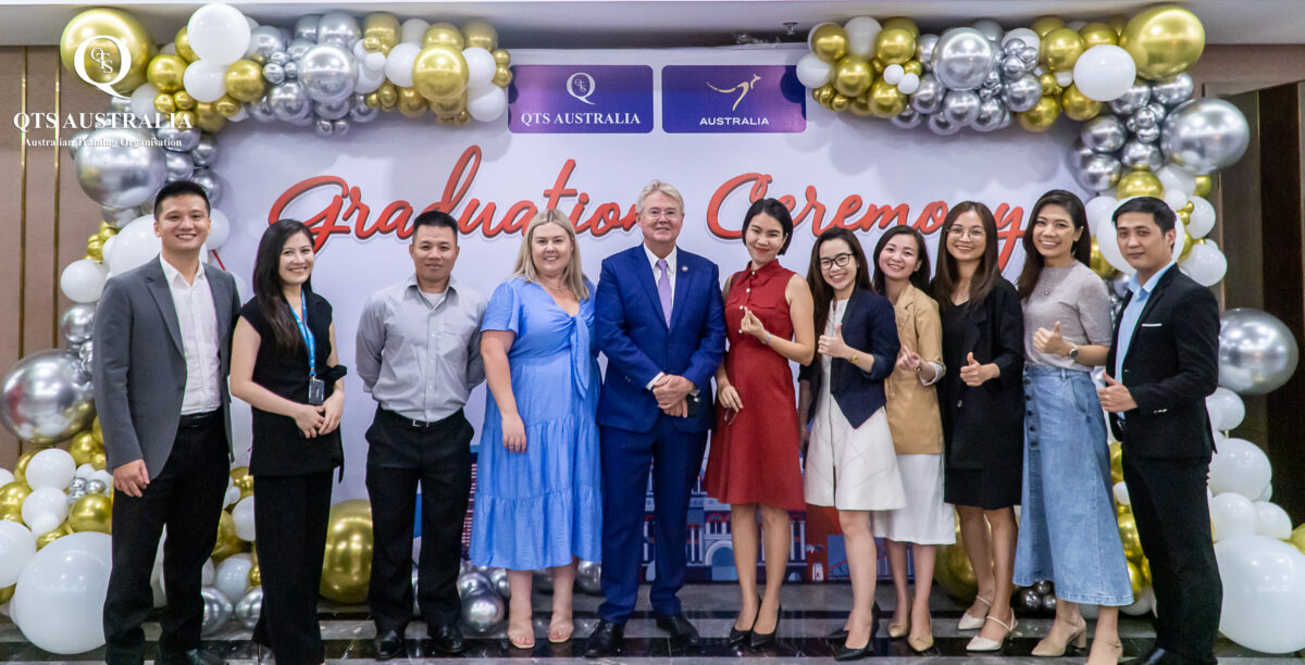 QTS Australia là tổ chức đi đầu trong việc hỗ trợ học sinh, đặc biệt là nữ sinh Việt Nam phát triển bản thân thông qua giáo dục
