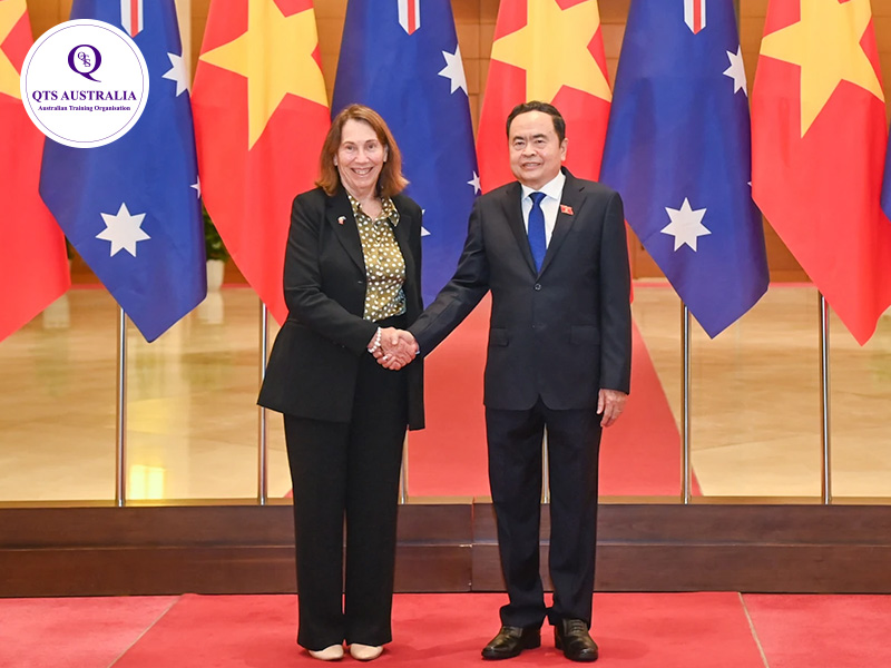 Chủ tịch Quốc hội Trần Thanh Mẫn đón Chủ tịch Thượng viện Australia Sue Lines – Ảnh: Quốc hội Việt Nam