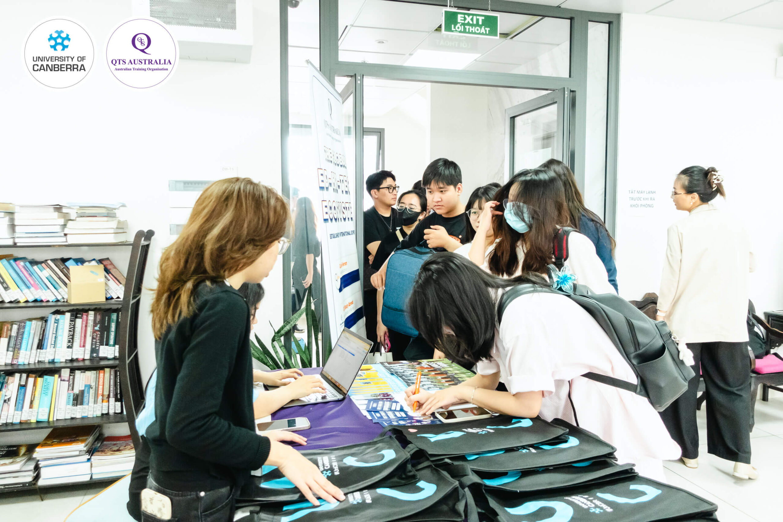 QTS Australia x UC: Global Career Experience