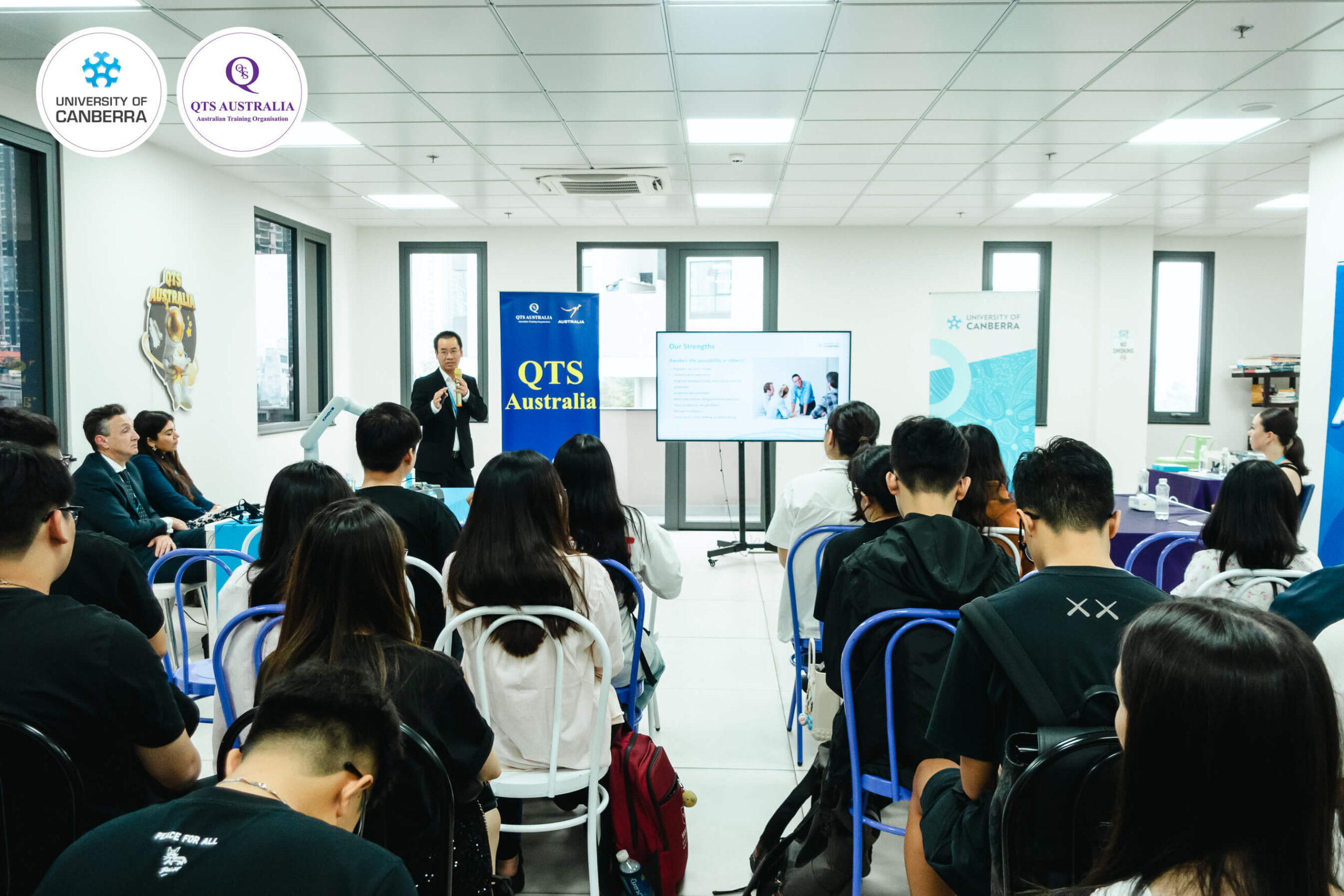 QTS Australia x UC: Global Career Experience