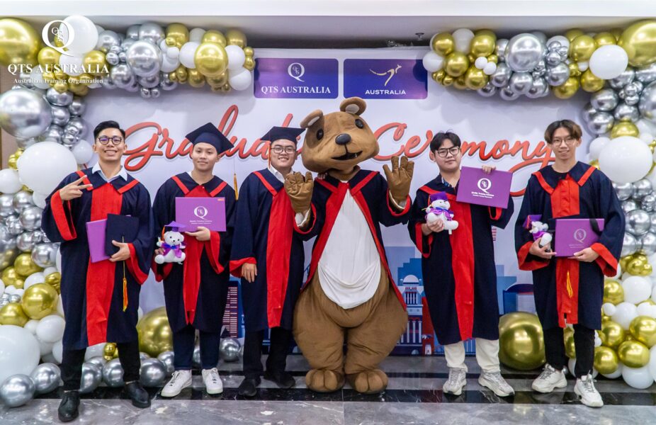 Học viên chương trình QTS Diploma