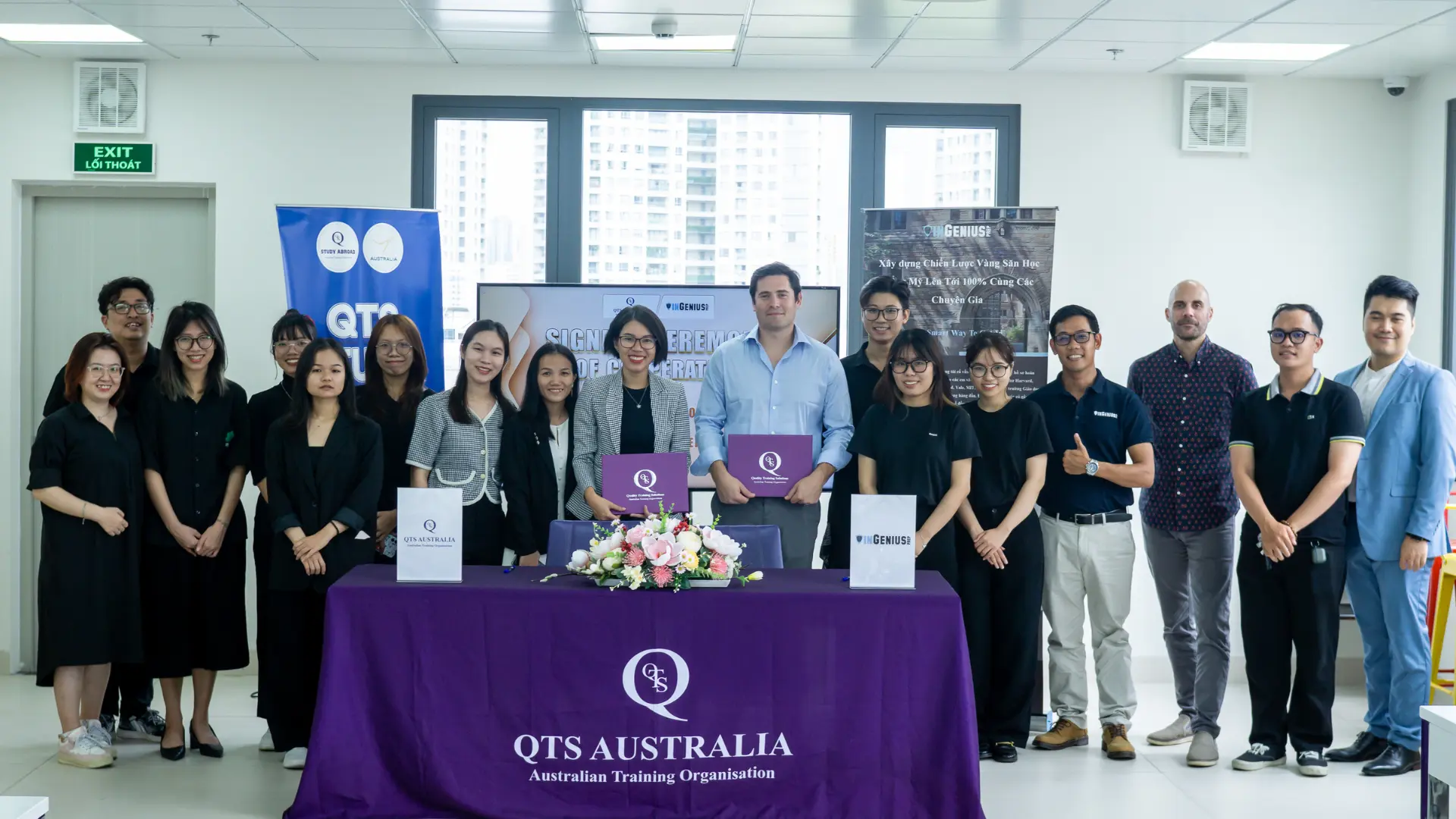 Hình chị Tracy Trang