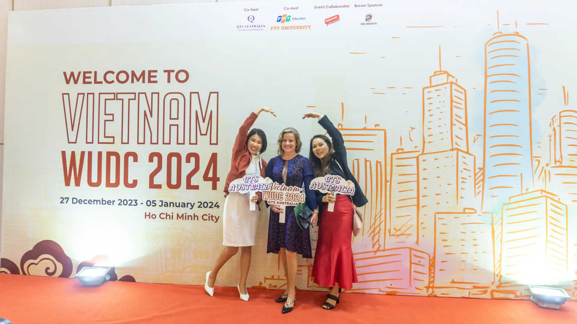 Hình chị Tracy Trang