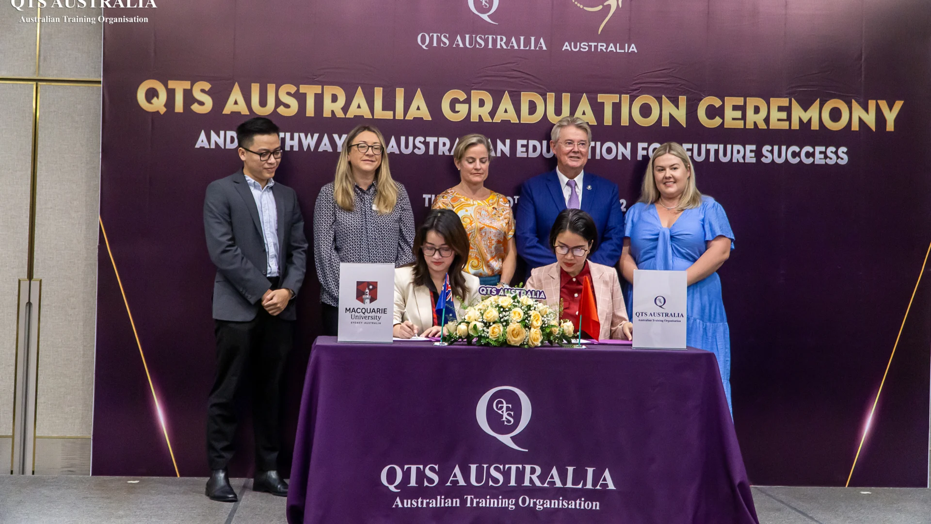 Hình chị Tracy Trang