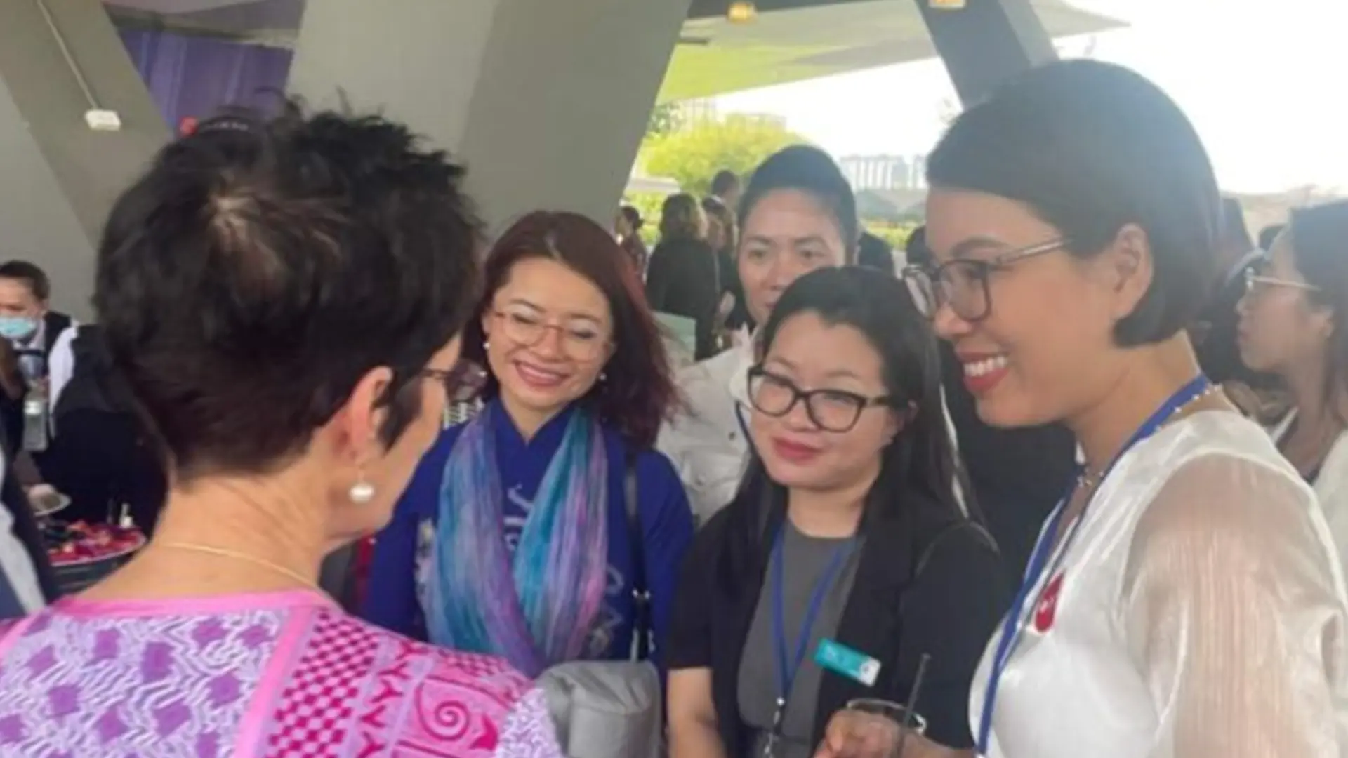 Đón tiếp Quý phu nhân Linda Hurley